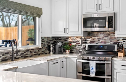 East Congress Maison | HOLY DUCK! Free Heated Pool ~Outdoor TV's~ Firepit