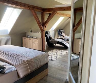Zolkendorf Appartement | „Holzwurm-Paradies“