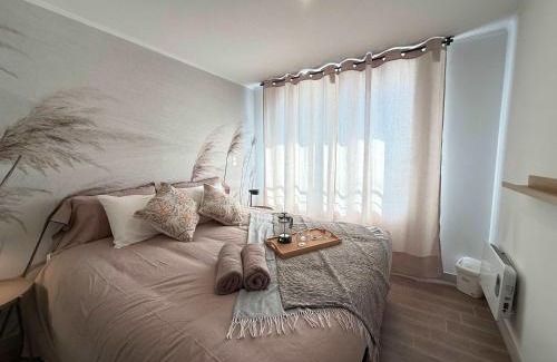 Downtown Santiago Appartement | HOM l Cercano al Metro Toesca con Parking en Stgo