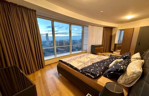 Sisli Appartement | Home 3 master bedroom - boghaz view center of Istanbul shishli