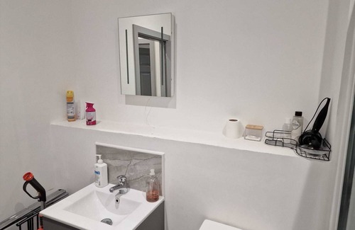 Brierley Hill Appartement | Home Away From Home