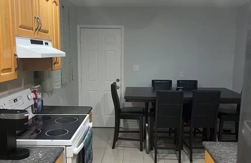 Malton Maison | Home away from Home-YYZ Airport