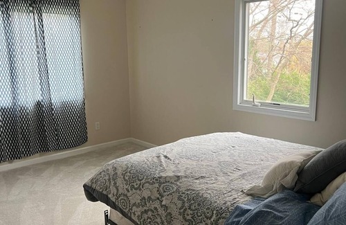 Dix Hills Maison | Home away from Home!! 5 minutes away from the restaurants and shopping plazas.