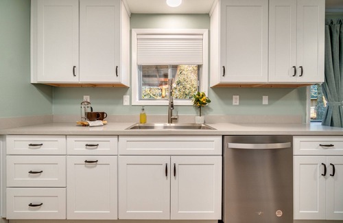 Five Corners Maison | Home away from Home! Clean and bright remodeled 3 bedroom home w all essentials!