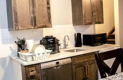 Evanston Maison | Home away from home.