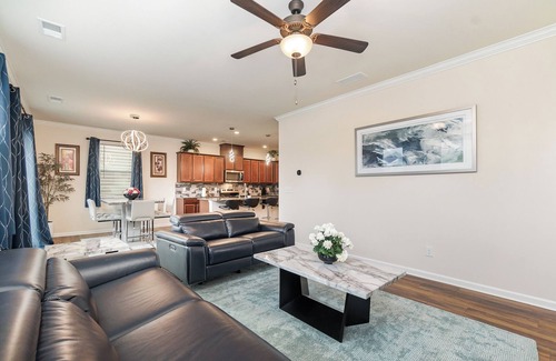 Bowling Green Maison | Home away from home in Charlotte