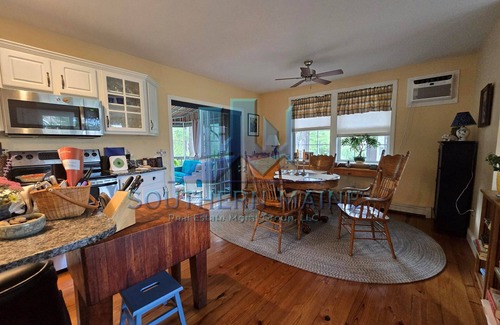 Westbrook Maison | Home away from home in suburb of Portland