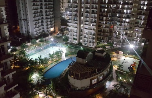 Noida Appartement | Home away from home !!