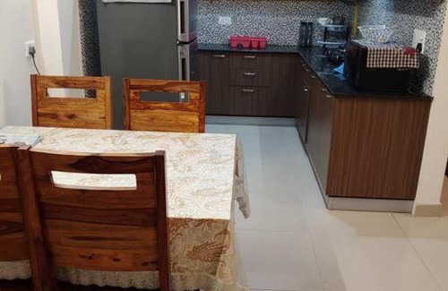 Noida Appartement | Home away from home !!
