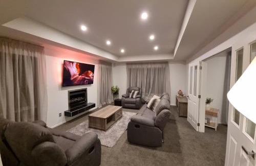 Rolleston Maison | Home away from home in Rolleston