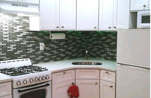 Elmont Appartement | Home away from home