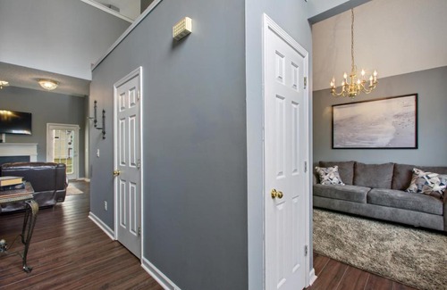 Jonesboro Maison | Home Away from Home