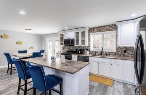 Monroeville Maison | Home away from home!!!