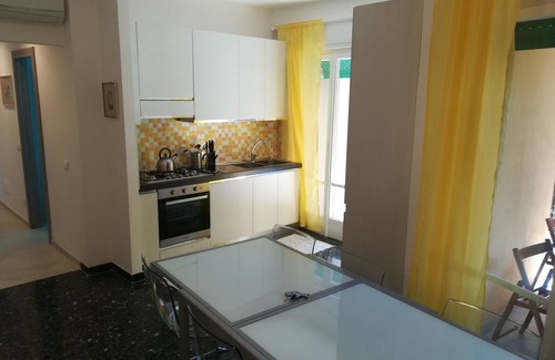 Cinque Terre Maison | Maison au bord de la mer (Rainbow Home), via le 4 novembre 15, premier étage.
