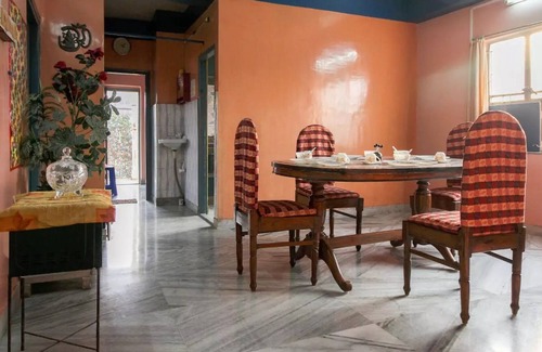 Ballygunge Park Maison | CONFORT DE LA MAISON AU PRIX DU BUDGET PRÈS DU MARCHÉ