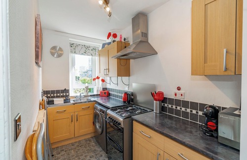 Restalrig Appartement | Home-from-home; 10 mins from city centre; Free on-street parking; Well-equipped