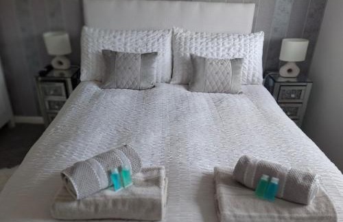 Rochford Maison | HOME from HOME GUEST HOUSE