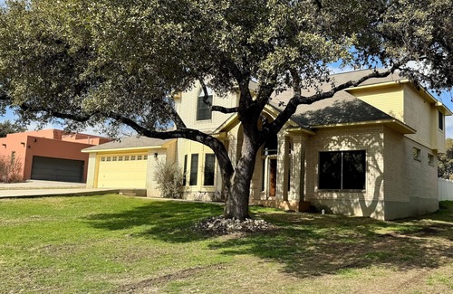 San Antonio Maison | Home Hidden In Plain Sight: Noise-Traffic (Presque) Free Where The Deer Roam Free