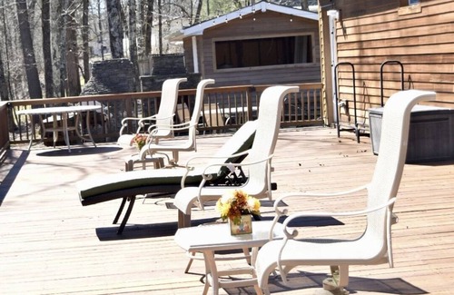 Catskill Maison | Home in Catskill - Cozy w/BBQ, Hot Tub; Fire Pit