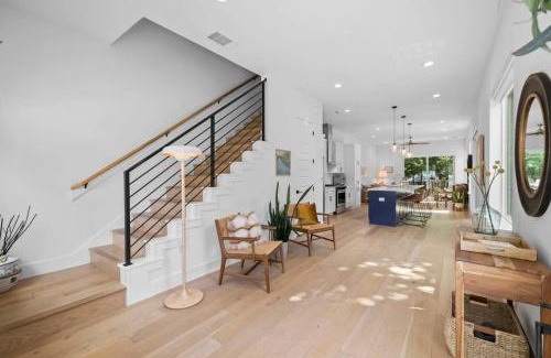 Cherrywood Maison | Home in Cherrywood with Private Backyard