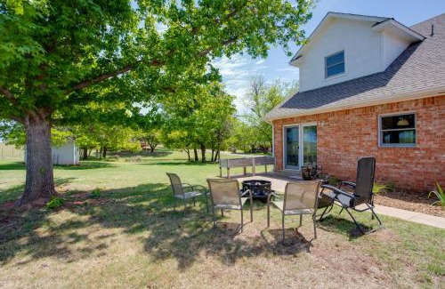 Cedar Valley Maison | Home in Cimarron National Golf Club with Hot Tub!