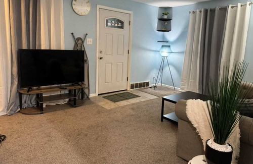 North Versailles Maison | Home in greater Pittsburgh, 3 Bed 1 Bath