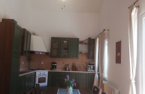 Gornji Zemunik Maison | Nouvelle maison dans Serene Village-Vignobles Vues-Central à toutes les attractions-Highway