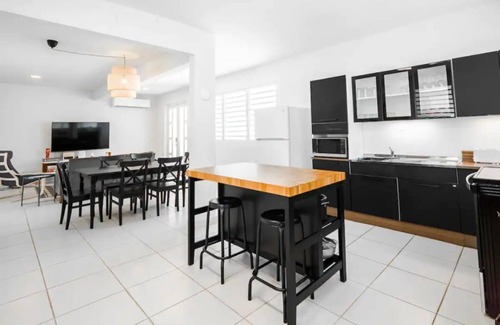Guaynabo Pueblo Maison | Home in the heart of the city