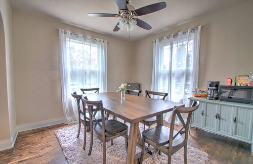 Green Acres Maison | Propre et confortable Merrillville / Hobart / Valpo Cape Cod proche de tout