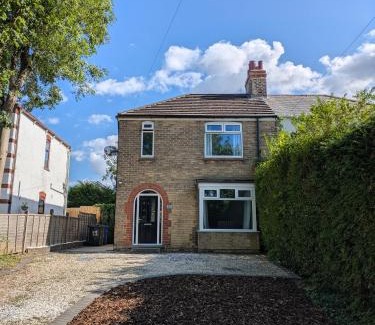 Waltham Maison | Home nestled between Cleethorpes, Grimsby and the Lincolnshire Wolds