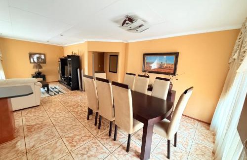 Polokwane Maison | Home on Fuchs