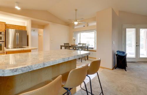 Foothills Maison | Home on Golf Course with Private Pool in Phoenix!