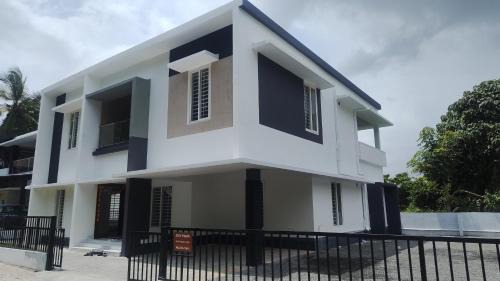 Kunnamkulam Maison | Home Stay Near Guruvayur Thrissur