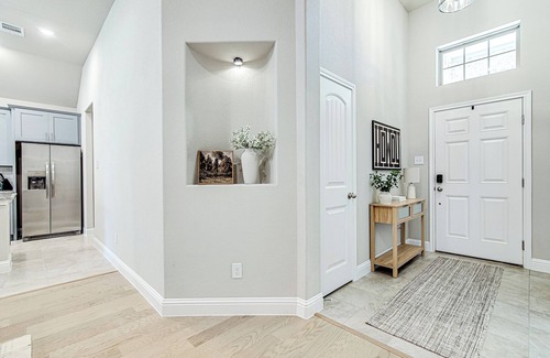 White Settlement Maison | Home Sweet 'Holy Cow, Is This Really a Rental?' Home