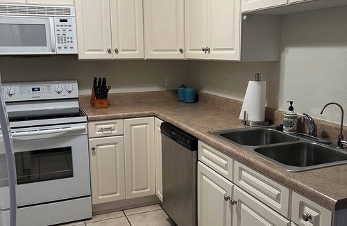 Thomasville Maison | Home Sweet Home 3/2 Townhome Close to Downtown Thomasville