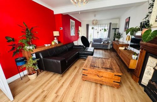 Waltham Cross Maison | Home to home