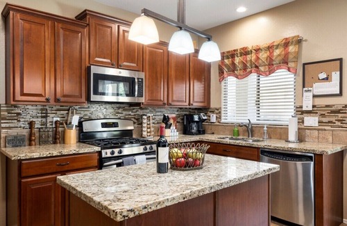 Glenhurst Maison | Home w/ Heated Pool | Min to Spring Training | Game Room