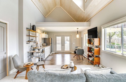 Town of Milo Appartement | Home w/Lake Views on Finger Lakes Wine Trail
