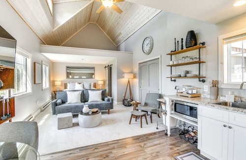 Town of Milo Appartement | Home w/Lake Views on Finger Lakes Wine Trail