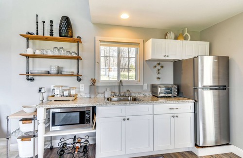 Town of Milo Appartement | Home w/Lake Views on Finger Lakes Wine Trail