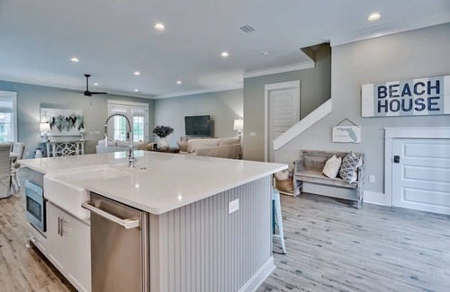 San Juan Maison | Home w/private pool, walk to deeded Beach Access, FREE 6 Seater Golf Cart!