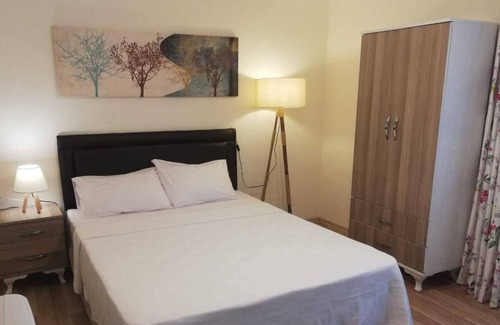 Marmaris City Center Maison | Home with Garden 2 Minutes Close to Beach