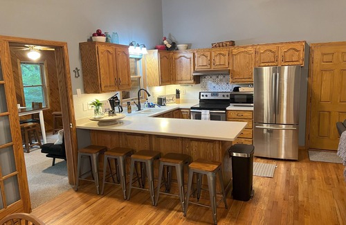 Amery Maison | Home with Lake Access and 2023 Tri-toon available to rent