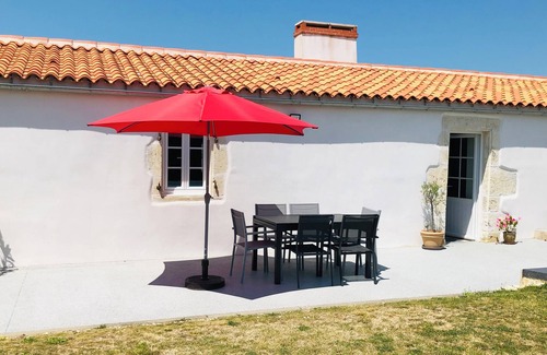 Marans Maison | Logement avec piscine, entre La Rochelle et le Marais Poitevin, pour 2 à 5 pers.