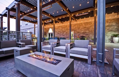 The East Side Hôtel | Home2 Suites By Hilton San Francisco Airport North