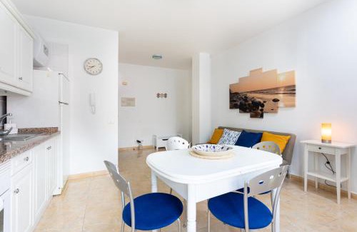 Los Sauces Appartement | Home2Book Sea Side Charco Azul Pool Apartment Wifi