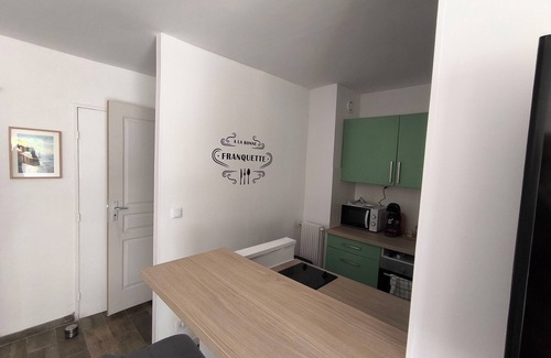 Vallauris Appartement | Home2Sea - Grand Studio Cabine avec Jardin et Piscine