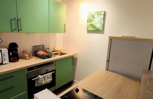 Vallauris Appartement | Home2Sea - Grand Studio Cabine avec Jardin et Piscine
