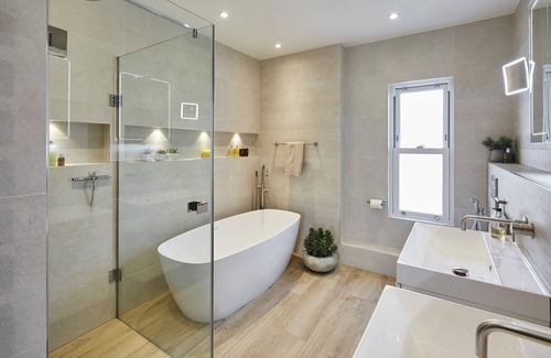 Hatfield Maison | homeaway 39 from home