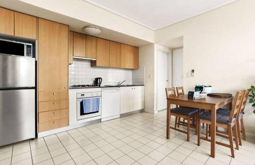 Wentworth Point Appartement | Homebush l Resort Style Two Bedroom Apartment